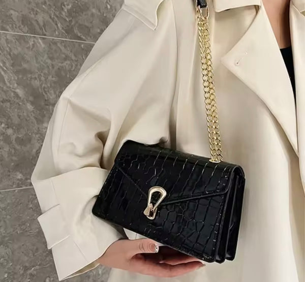 Women Fashion Faux Leather Metal Chain Handbag Purse