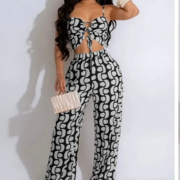Women Sexy Sleeveless B&W Printed Two Piece Pant Set