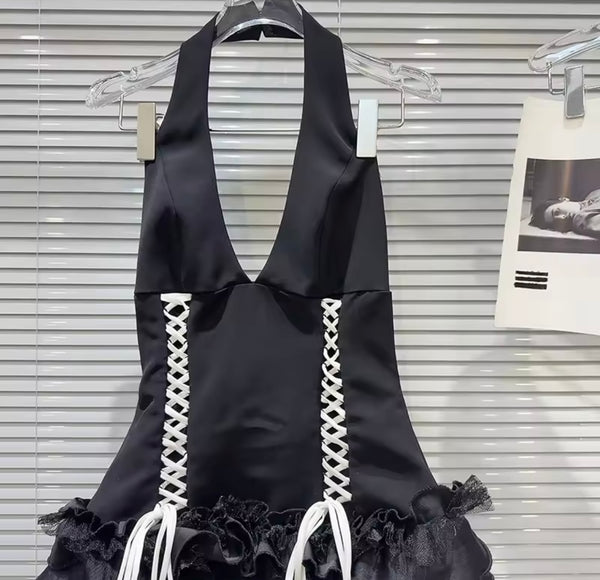 Women Fashion B&W Halter Sleeveless Ruffled Tie Up Dress