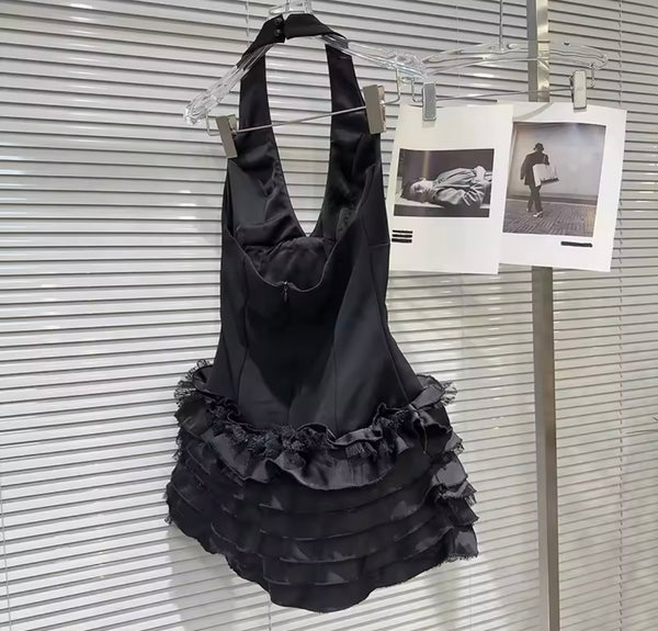 Women Fashion B&W Halter Sleeveless Ruffled Tie Up Dress