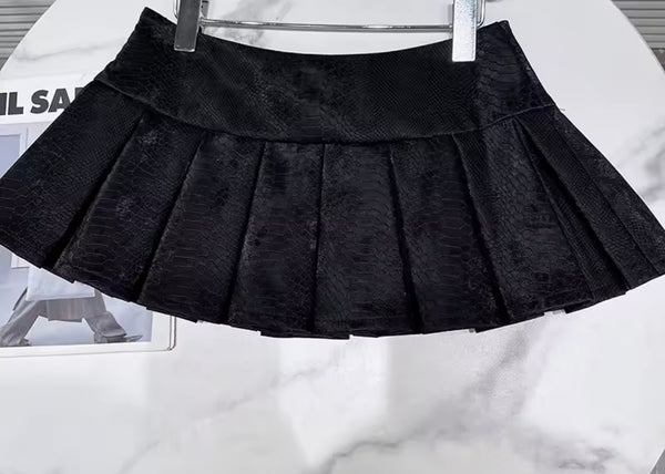 Women Sexy Fashion Black Faux Leather Pleated Skirt