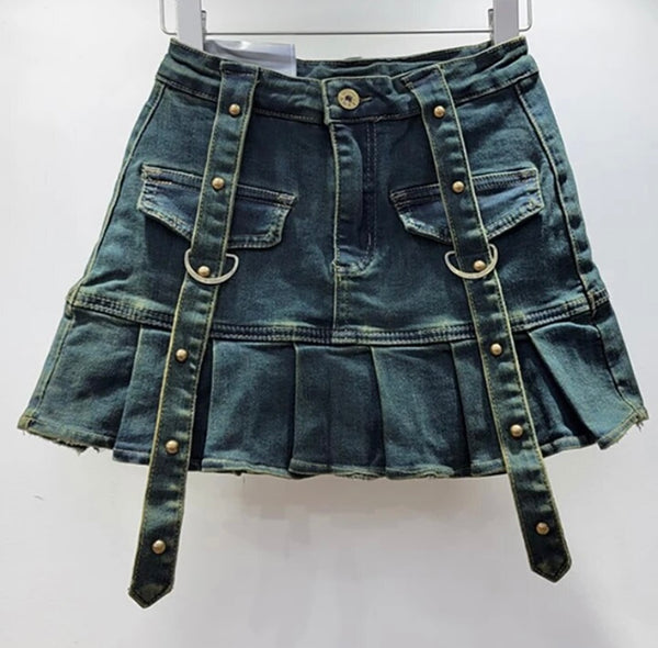 Women Fashion Buckled Pleated Denim Skirt