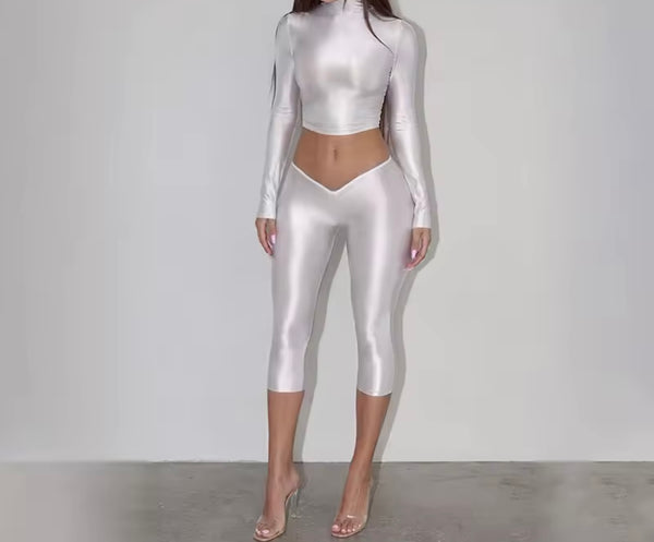 Women Sexy Fashion Turtleneck Full Sleeve Two Piece Capri Pant Set