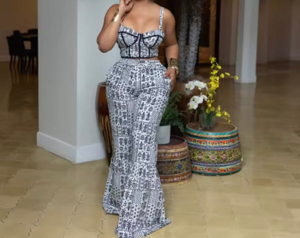 Women Sexy Sleeveless B&W Printed Two Piece Wide Leg Pant Set