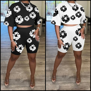 Women Fashion B&W Floral Short Sleeve Two Piece Short Set