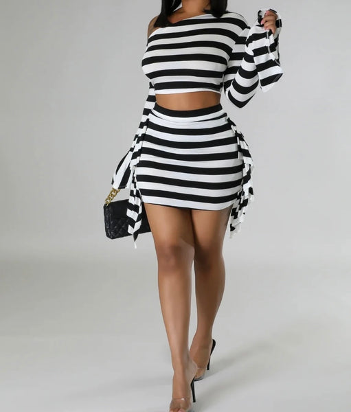 Women Sexy B&W Striped Full Sleeve Two Piece Skirt Set