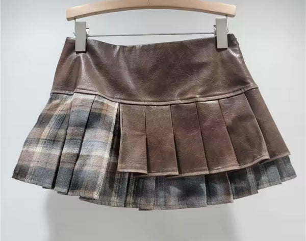 Women Fashion Faux Leather Buckled Plaid Pleated Skirt