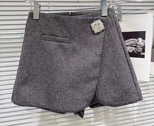 Women Fashion Color Rhinestone Wrap Shorts