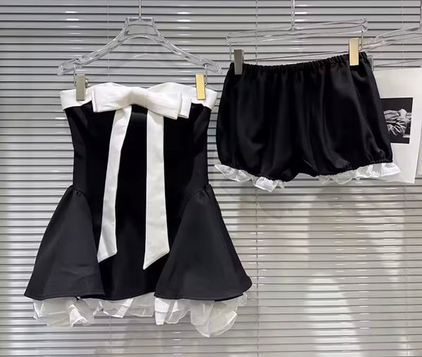 Women Sexy B&W Strapless Bow Ruffled Two Piece Short Set
