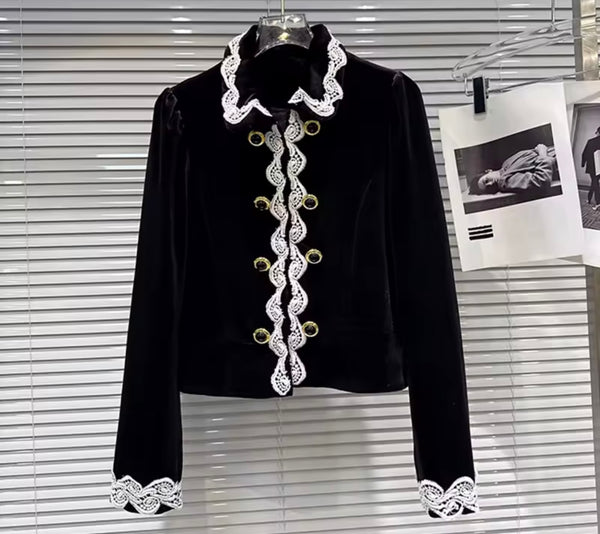 Women B&W Lace Button Up Fashion Two Piece Pleated Skirt Set