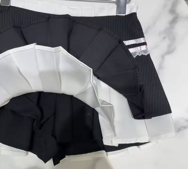 Women Sexy Fashion B&W Lace Bow Striped Pleated Skirt