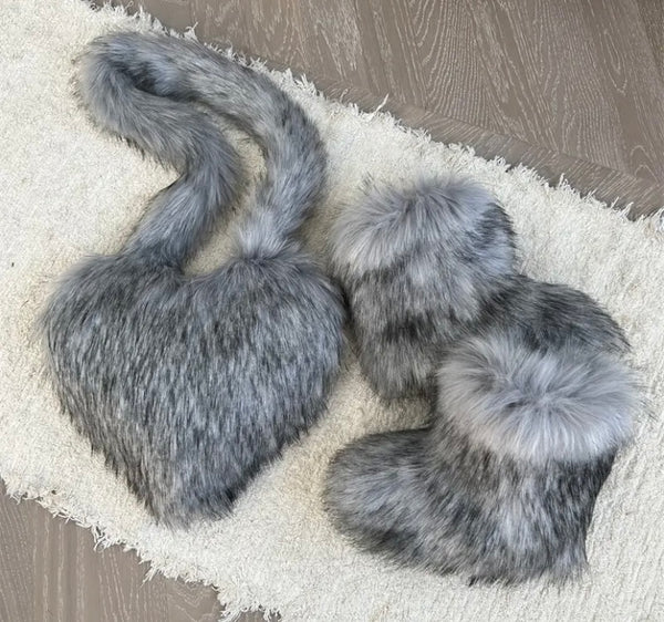 Women Fashion Faux Fur Ankle Boots Heart Handbag Set