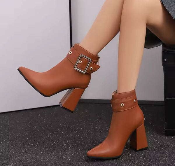 Women Fashion Pointed Toe Faux Leather Buckled Ankle Boots