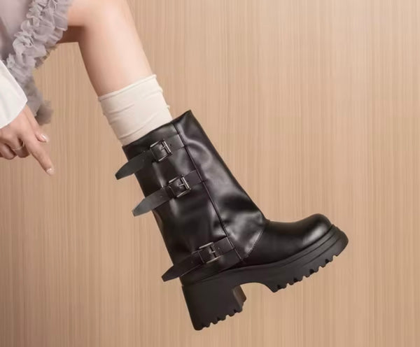Women Black Buckled Platform Fashion Ankle Boots