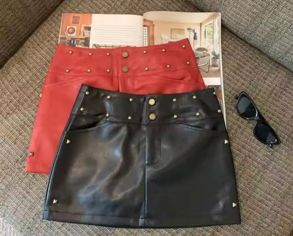 Women Fashion Faux Leather Rivet Skirt