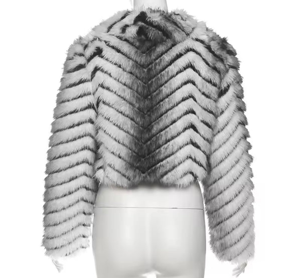 Women Fashion Gradient Zip Up Faux Fur Jacket