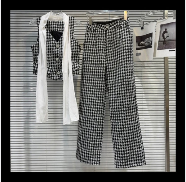 Women Button Up Scarf Sleeveless Vest Two Piece B&W Pant Set