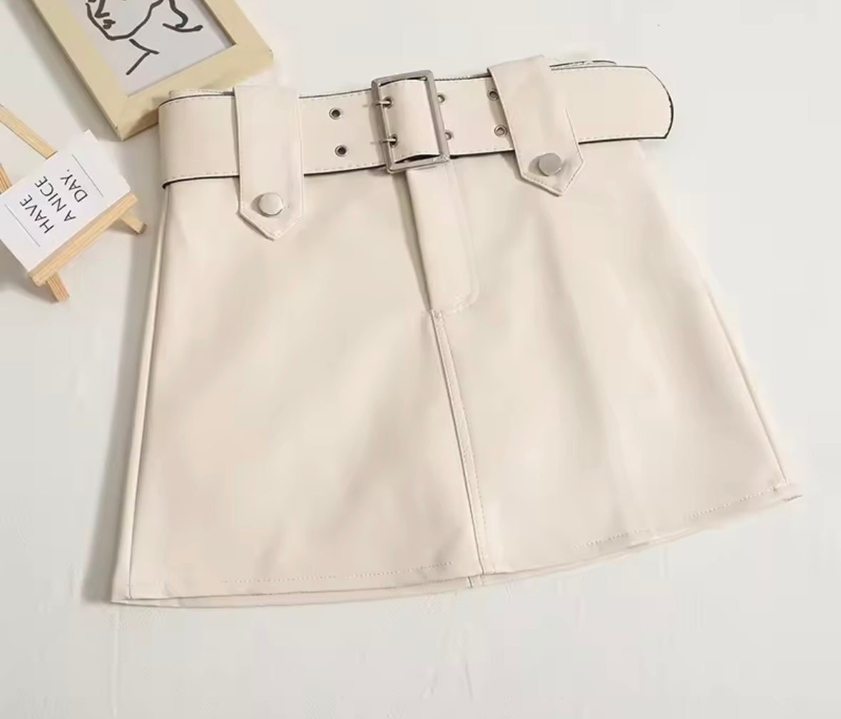 Women Color Fashion Faux Leather Belted Skirt