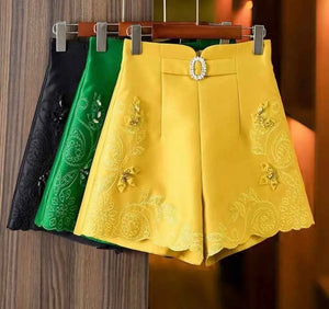 Women Fashion Embroidery Print Bling Belted Shorts