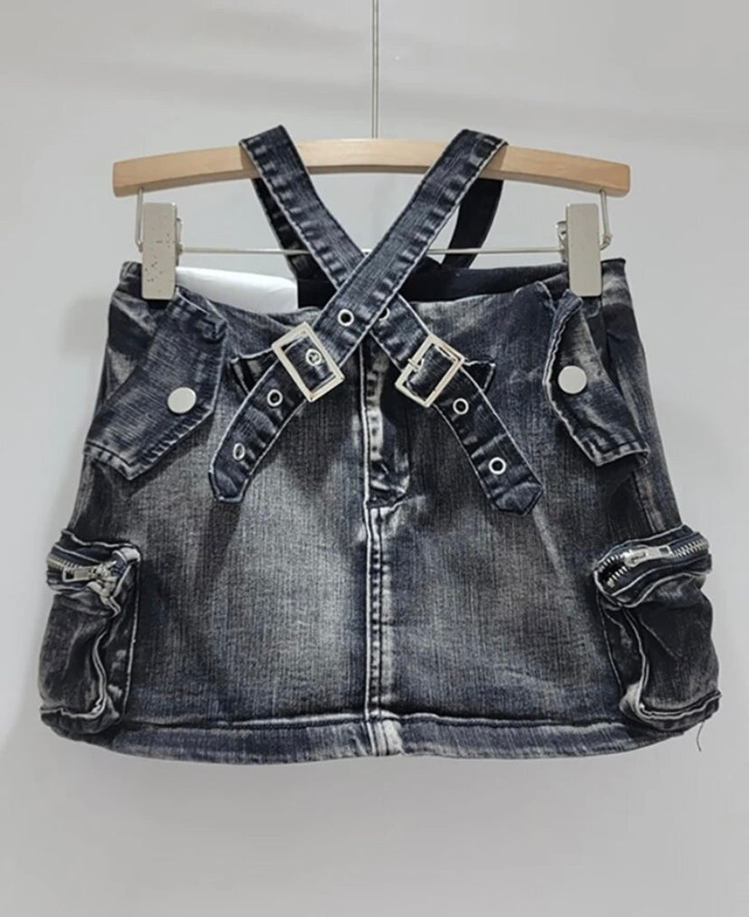 Women Fashion Buckled Pocket Denim Skirt