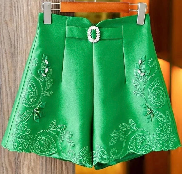 Women Fashion Embroidery Print Bling Belted Shorts