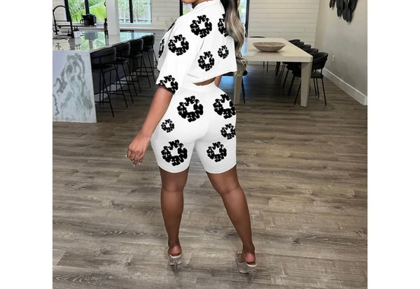 Women Fashion B&W Floral Short Sleeve Two Piece Short Set