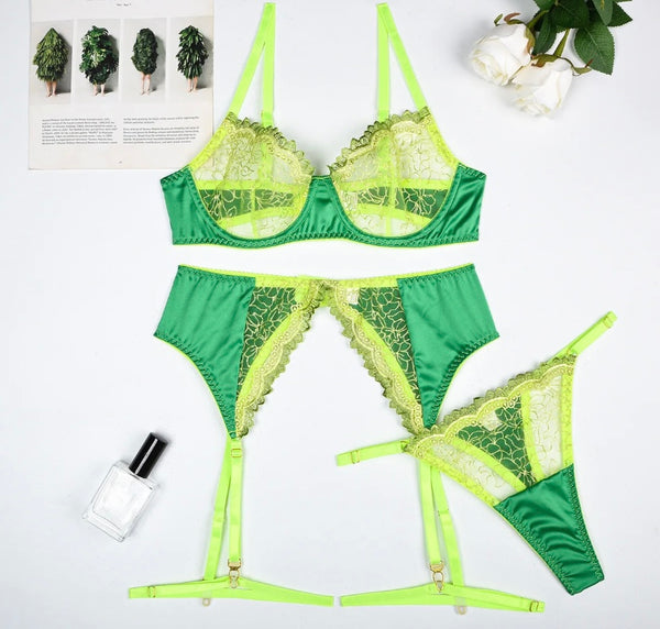 Women Sexy Color Patchwork Lace Lingerie Set