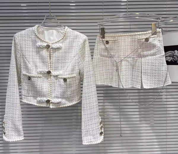 Women White Plaid Full Sleeve Blazer Two Piece Pleated Skirt Set