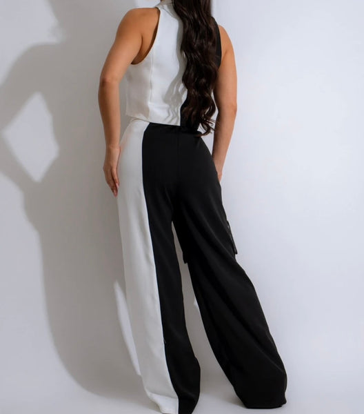 Women Fashion Sleeveless B&W Button Up Two Piece Pant Set