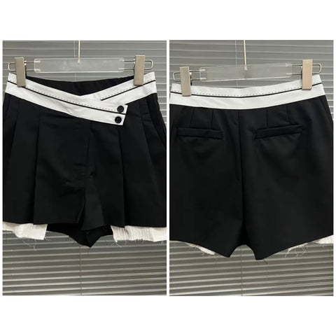 Women Fashion B&W Button Wrap Shorts