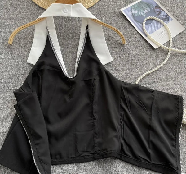 Women Fashion Collar B&W Halter Crop Top