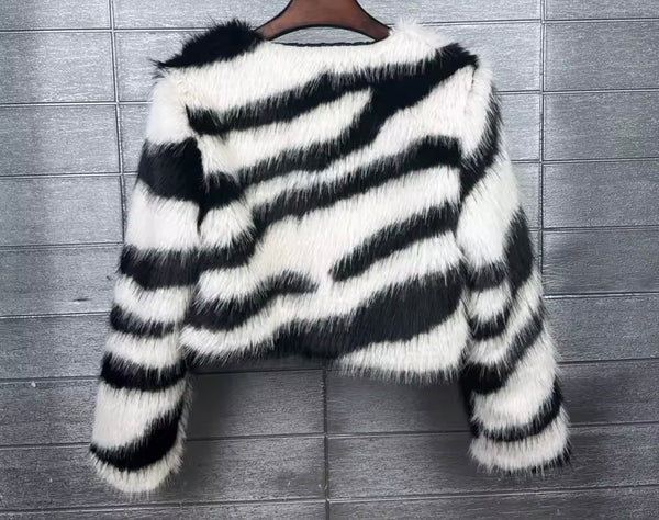 Women Fashion Mix Color Faux Fur Jacket