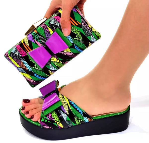 Women Multicolored Print Platform Slide On Sandals Handbag Set