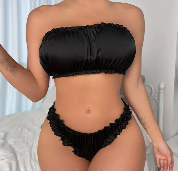 Women Black Sexy Ruffled Strapless Lingerie Set