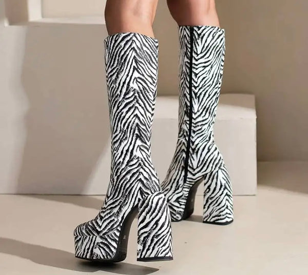 Women B&W Fashion PU Platform Boots