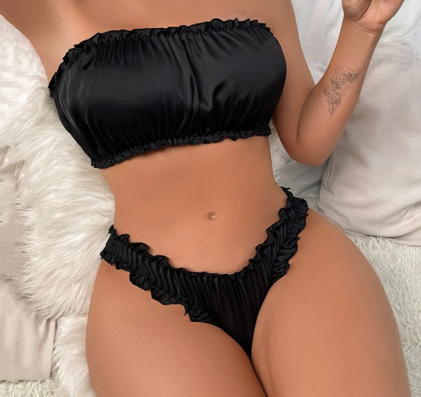 Women Black Sexy Ruffled Strapless Lingerie Set