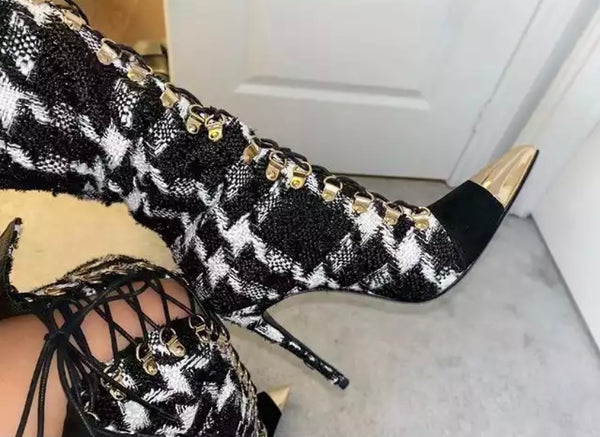 Women Fashion Plaid Pointed Toe Lace Up Boots