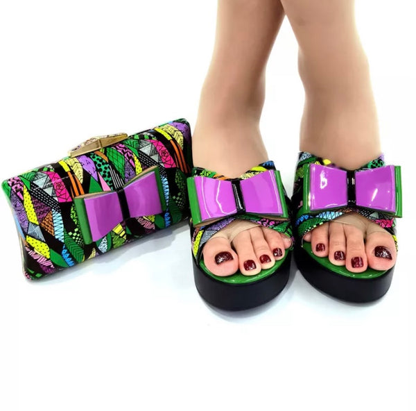 Women Multicolored Print Platform Slide On Sandals Handbag Set