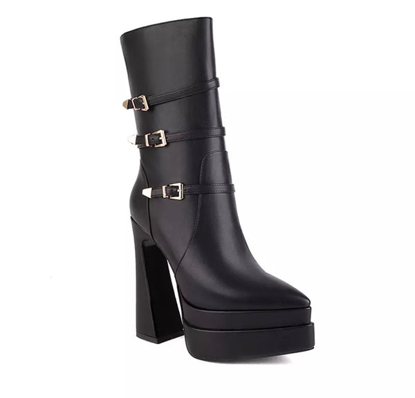 Women Pointed Toe Buckled Platform Boots
