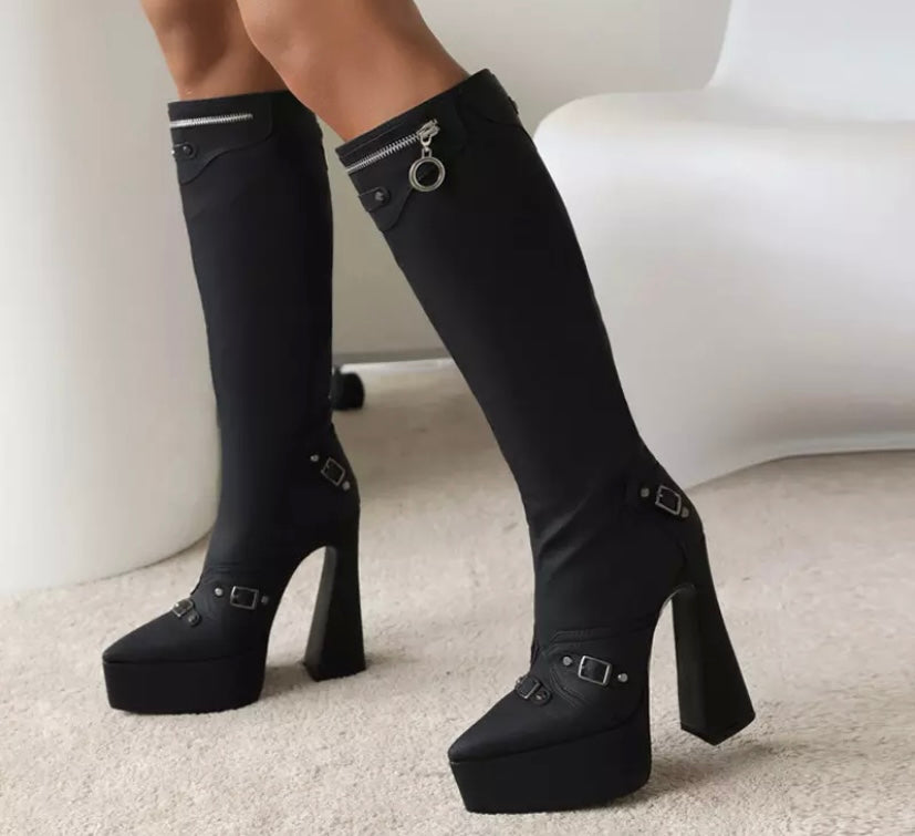 Women Fashion Buckled Platform High Heel Boots