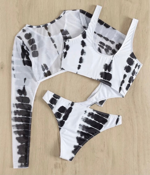 Women Printed Two Piece Cut Out Swimsuit Set