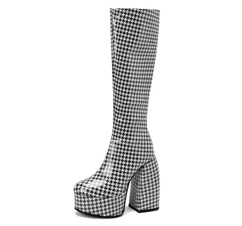 Women B&W Fashion PU Platform Boots