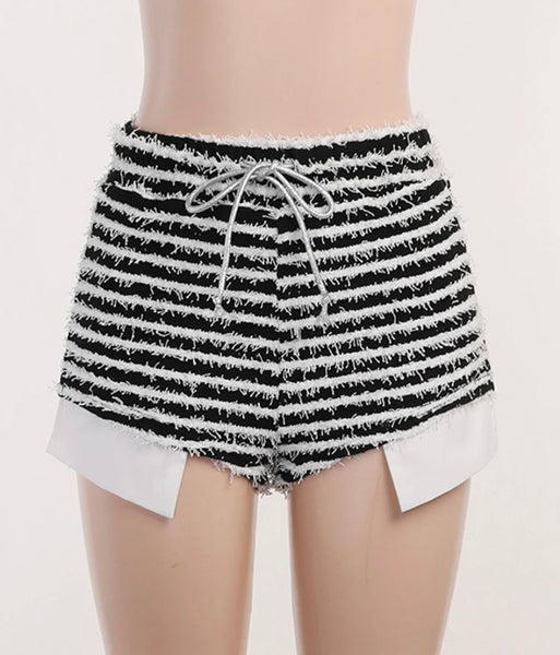 Women Fashion B&W Drawstring Mini Shorts