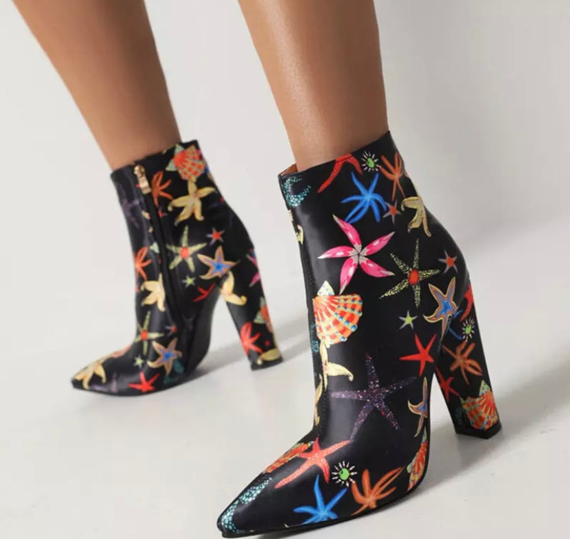 Women Multicolored Print Pointed Toe Fashion Ankle Boots